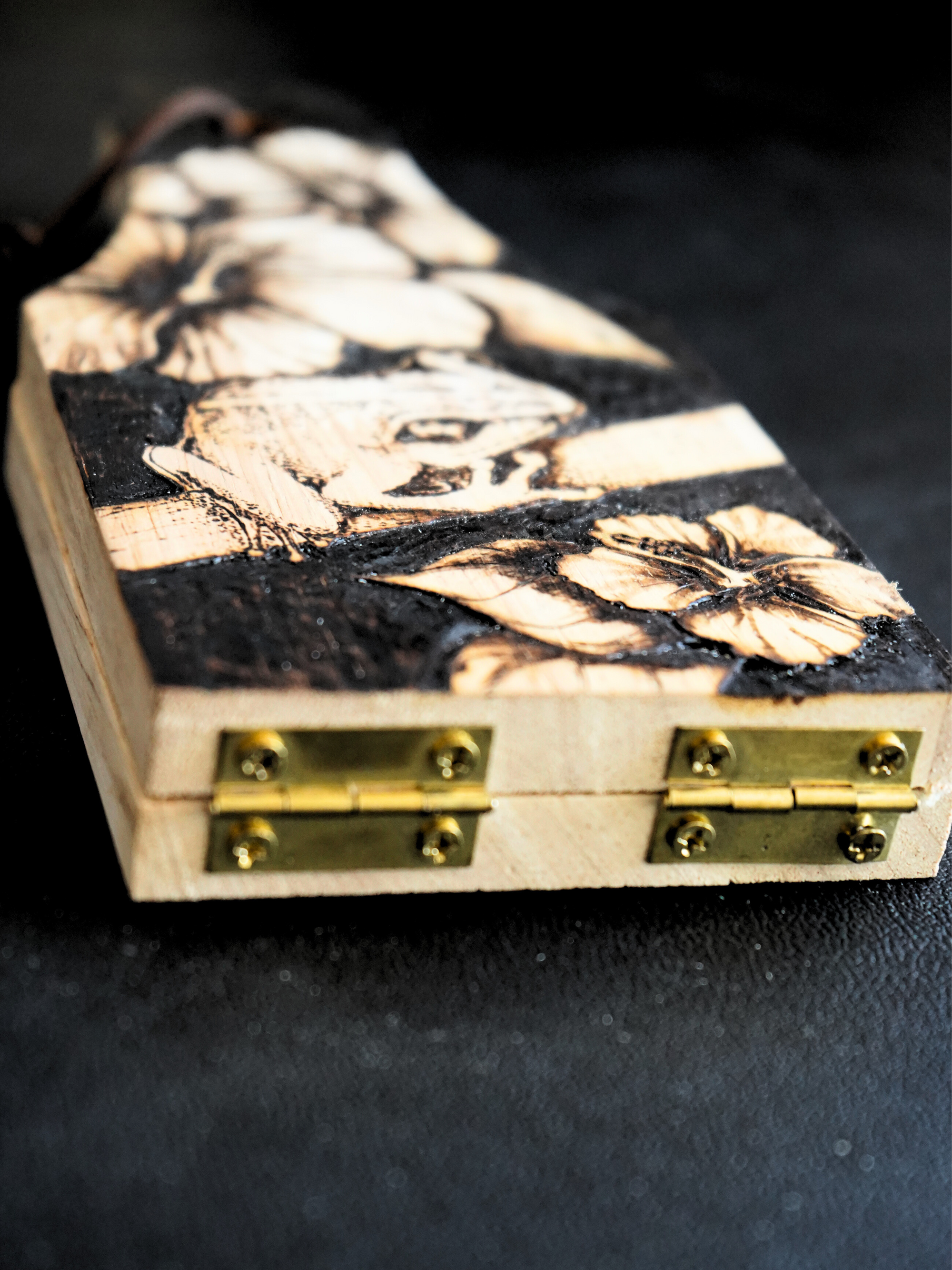 Tostonera Coqui Pyrography